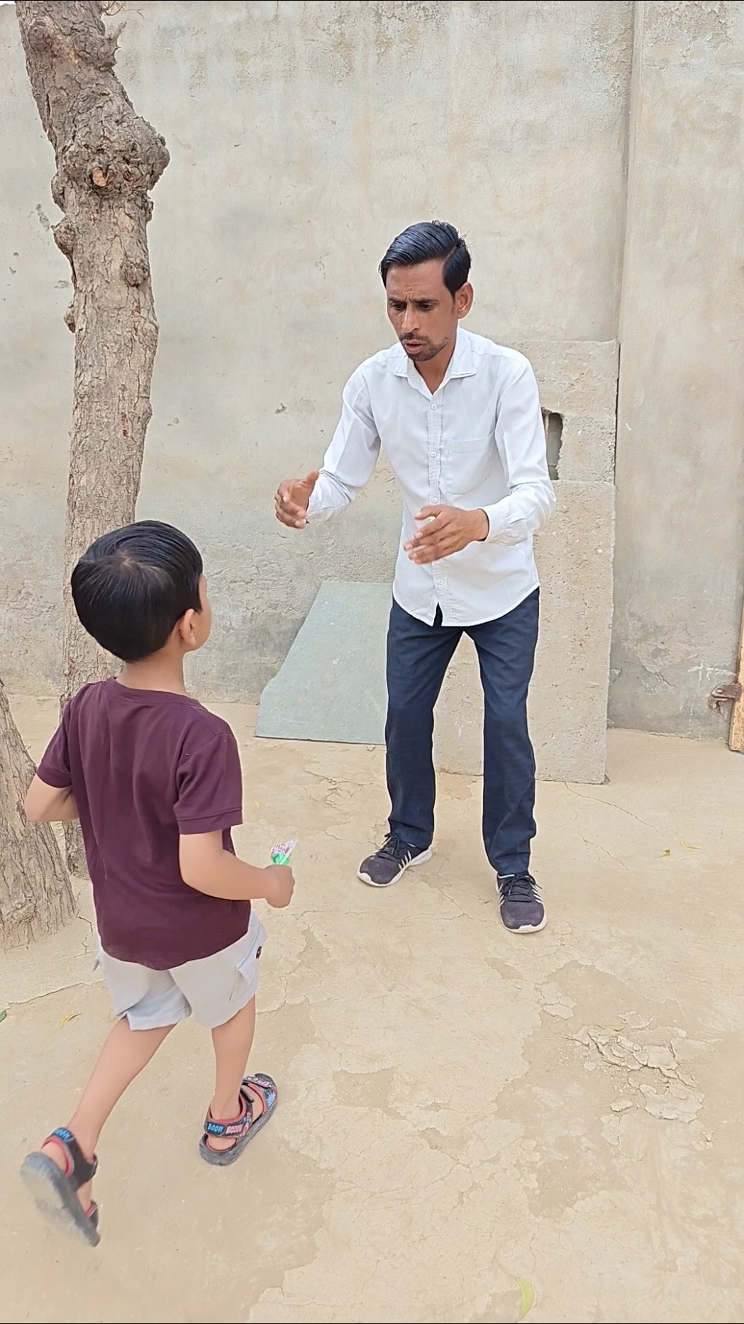 Shantanu vahan per bhoot hai jaldi aao ? #shorts