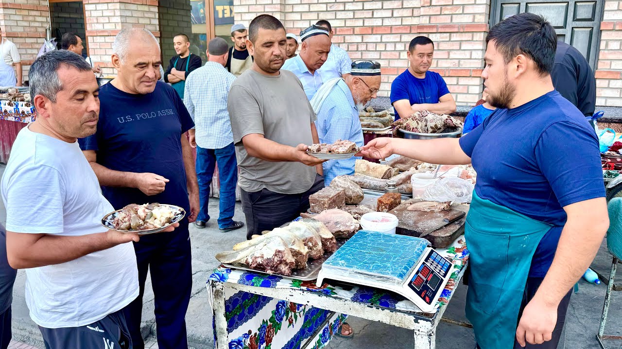 НЕОБЫКНОВЕННЫЙ Завтрак за 4,5 Доллара! Уличная еда Ранним утром. Огромные Порции - не Поверите