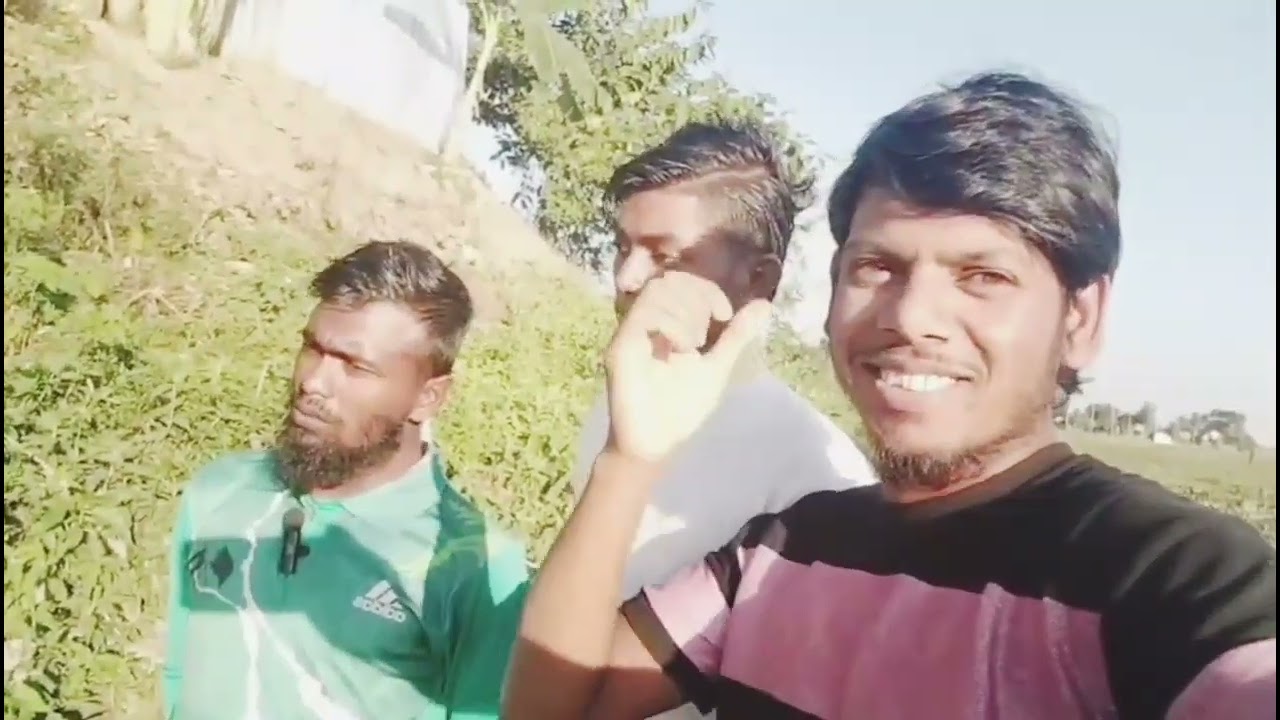 মদিনা জাইতে পারলাম না মদিনা দেখতেপারলাম না নিয়ে তিন জনে তিনটি গজল গাইলাম।