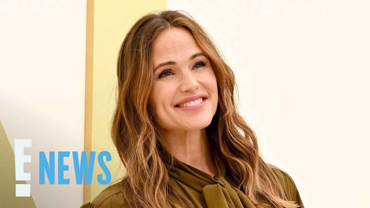 Jennifer Garner Says She Once Bit Off a "Chunk" of an Actor's Ear | E! News