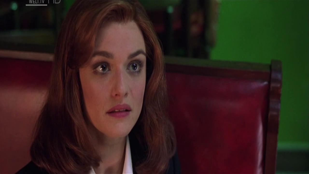 Cruel man abandoned the woman, but was beated by the woman's helper