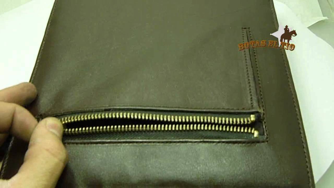 Mariconera en Piel Original de Cocodrilo Negro con Piel Cafe - botas el tio  - YouTube