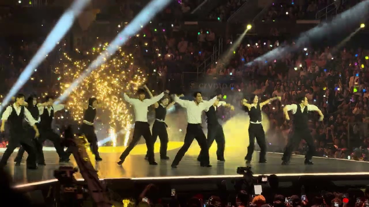 Monsta X's Shownu & Hyungwon - Love Me A little @ KCON LA 2025 Day 2 08/02/2025