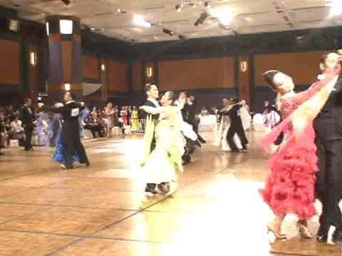 2009 Singapore Millennium Novice Two Dance Quarter...