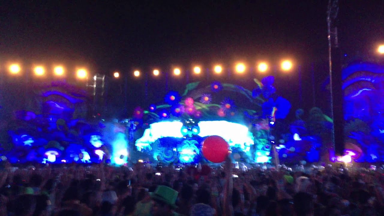 Dash Berlin waiting (W&W remix) EDC Vegas 2013 YouTube