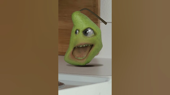 Wonky Pear gets wonkier every time Annoying Orange talks
