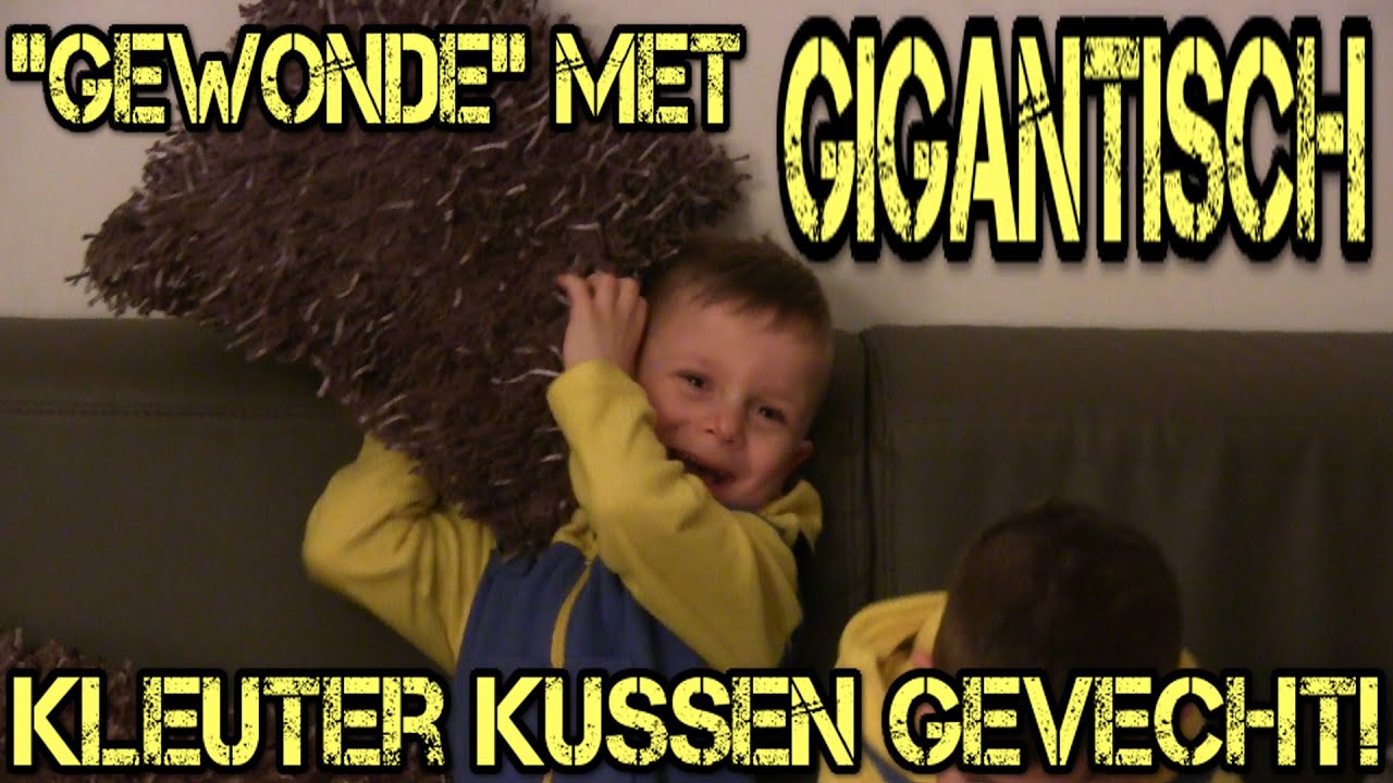 Vlog 152: "Gewonde" bij gigantisch kleuter kussen gevecht!