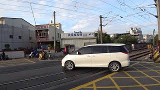 3231次區間車通過斗南鎮舊社平交道 20201218