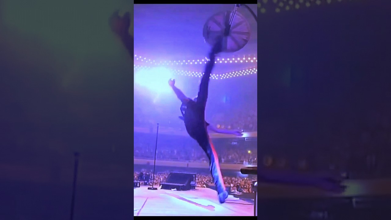 吉川晃司シンバルキック - YouTube