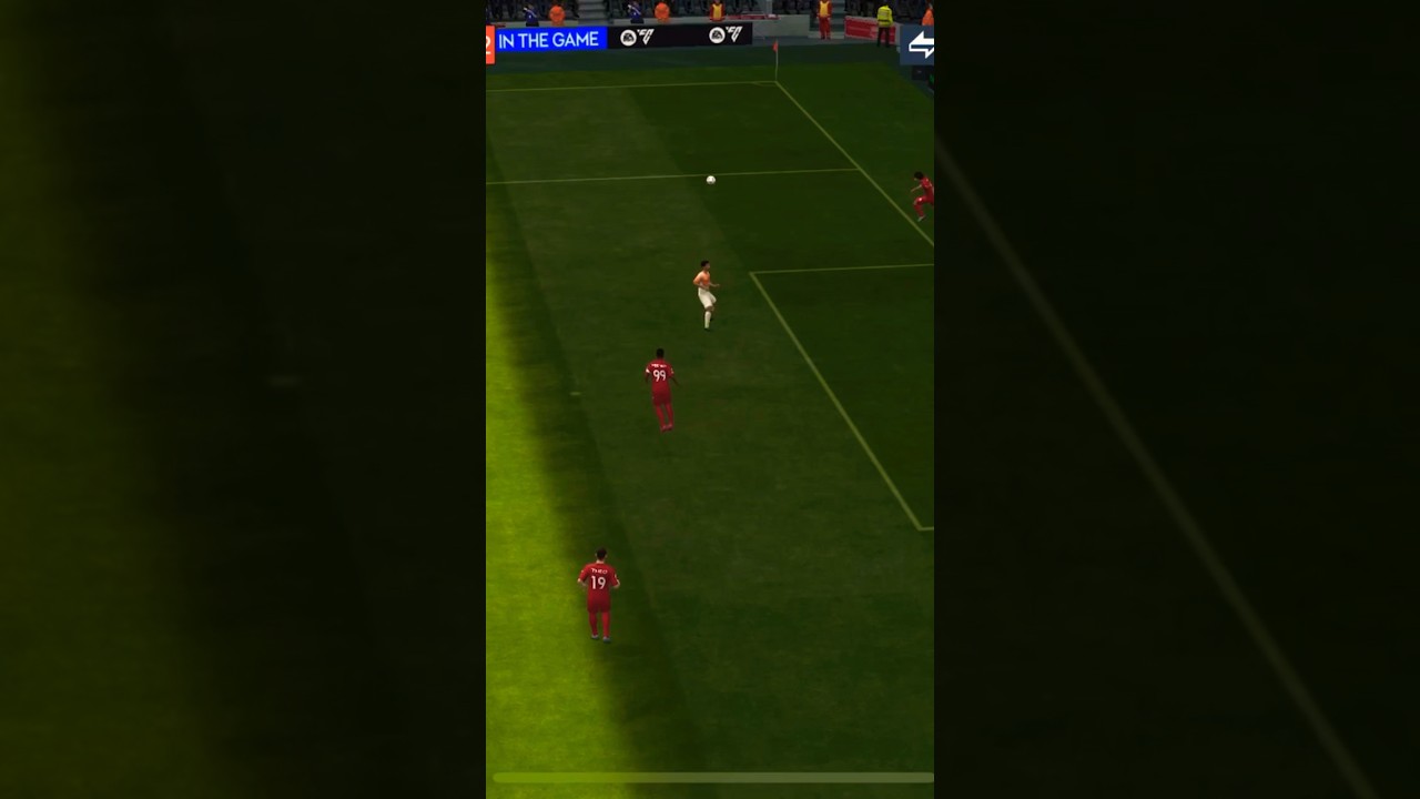 Vidić headers go insane😎