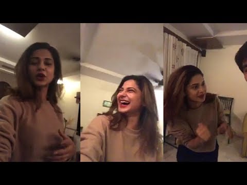 HOT TV Actress Jennifer Winget full LIVE chat video