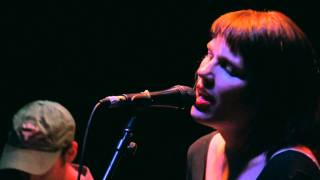 Video thumbnail of "Allo Darlin' - "Kiss Your Lips""