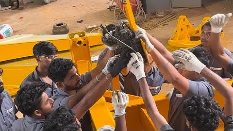 JCB valve block seal changing