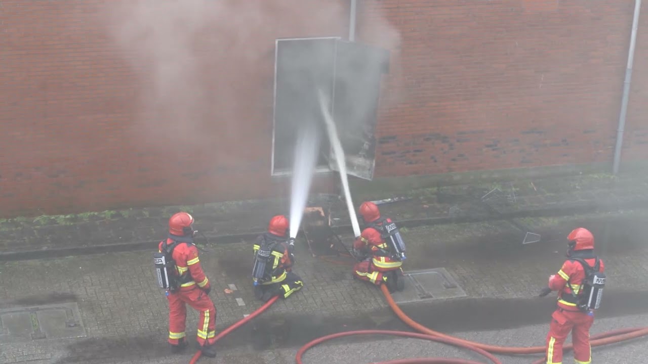 Grip1: Grote brand bij Scapino in het centrum van Stadskanaal, 2e peloton ingezet (Video)