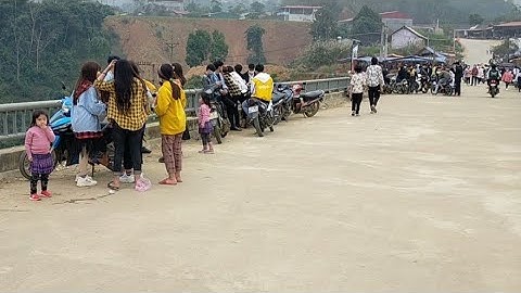 Hnub no mus ncig saib tug cầu cốc ly nyob nyab laj teb lom zem heev li