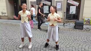 Festival pouličního umění v Příbrami spojil několik generací účinkujících