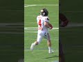 Tenhle kluk je prostě něco speciálního! 🤯🏈