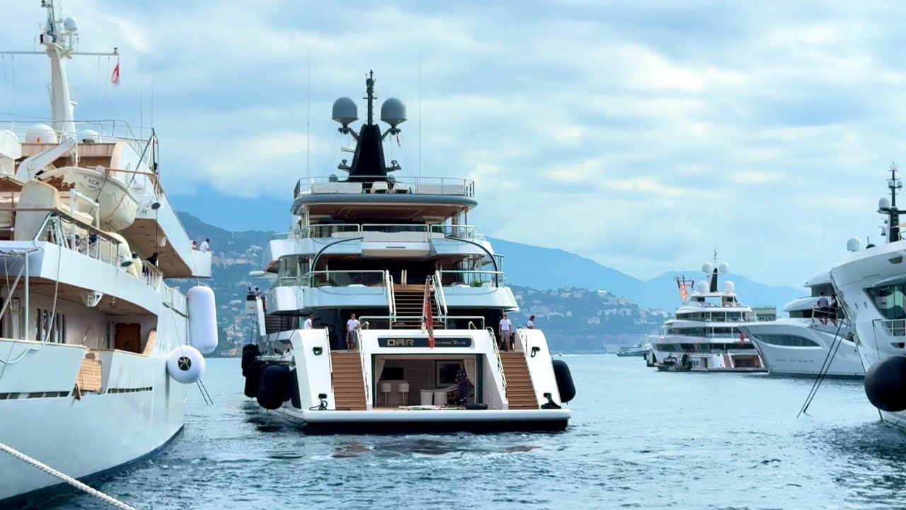 SUPERYACHTS ARRIVING,DOCKING & LEAVING MONACO PORT HETCULES•BUSY DAY IN THE HARBOR 
