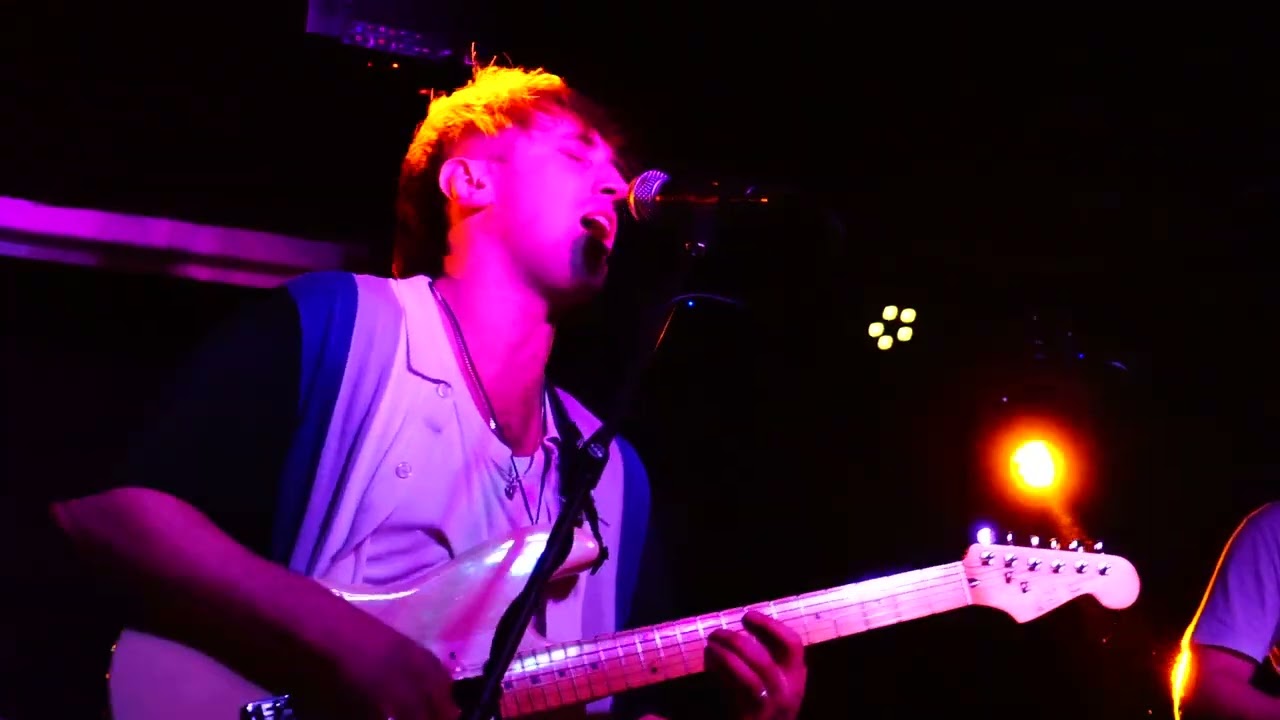 Chasing Highs + Painkiller (Live at Alberts Shed, Shrewsbury, 2025)