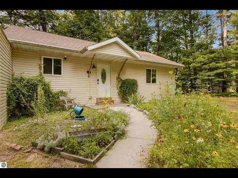 880 Cedar Trail, Interlochen, MI home video tour