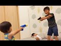 バンバンの構え方がかっこいいどんちゃんとNerf Warナーフ戦争　＃1212　　　ひなごんおいちゃんどんちゃん三兄弟vlog