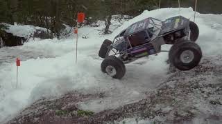 Gmade Gom Ultra4 Rock Buggy - Bashing On Snow Course.