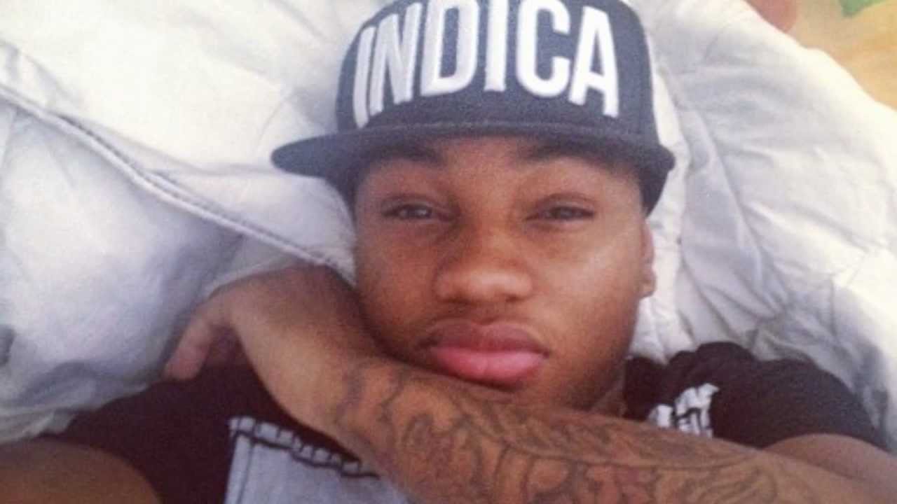 Lina - Ze Is Niet Normaal (ft. Ritchie)