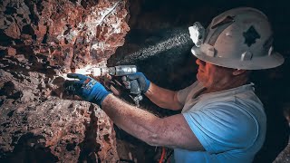 Day In The Life Of An Outback Opal Miner!