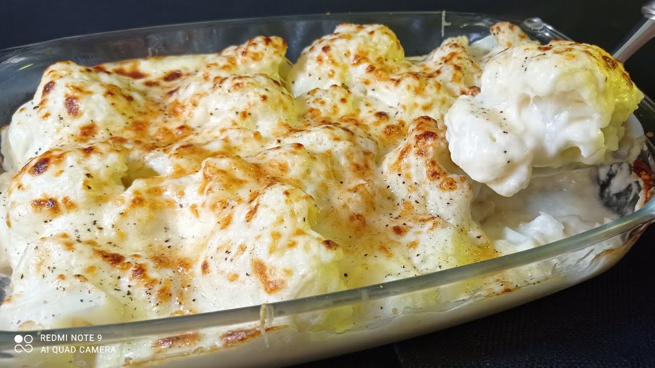 Coliflor al horno gratinada con bechamel y queso. FÁCIL