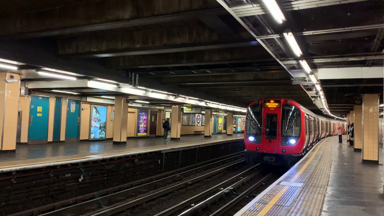 Trains on the District Line