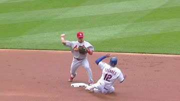STL@NYM: Carpenter starts a double play in the 1st