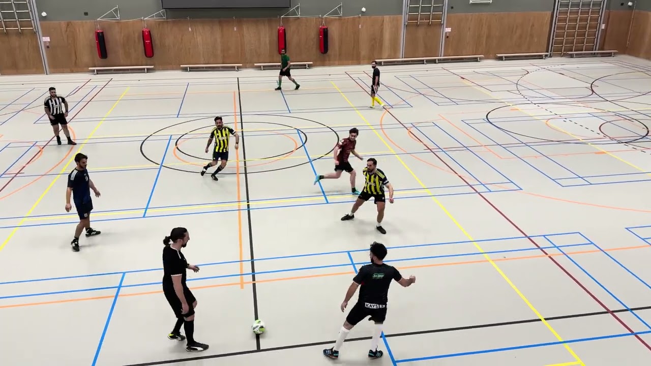 Zaalvoetbalwedstrijd Tweede Paal | Speelronde 9 | 5 December 2025