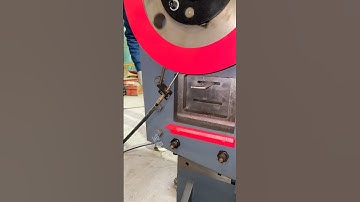 Small combined punching and shearing machine. #ironworker #machine #machinetool