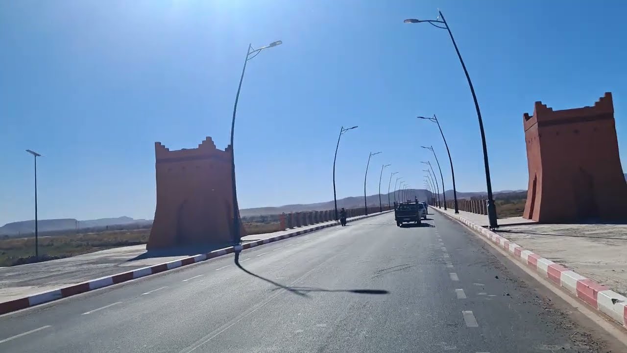 جولة صباحية من مركز مدينة ورزازات في إتجاه القنطرة الجديدة المؤدية لزاوية سيدي عثمان