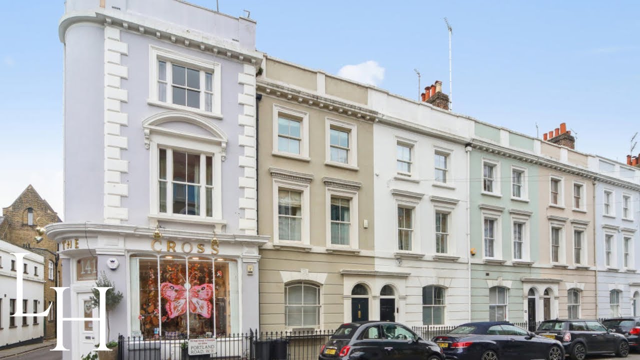 ⁣Inside a £3,200,000 Modern Townhouse in Notting Hill with Incredible Roof Terrace