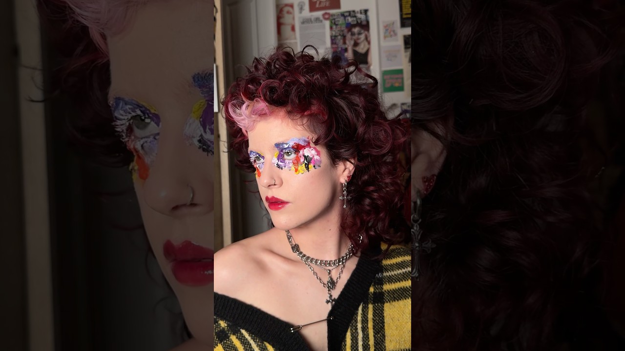 there’s something poetic about paint palettes 