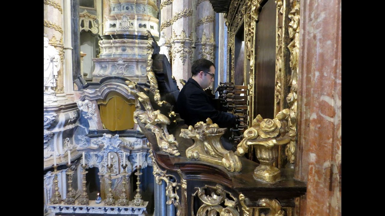 Igreja dos Clérigos - Porto - Portugal