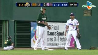 20130626 CPBL 獅犀牛 6上 統一靠三支安打和失誤換回3分