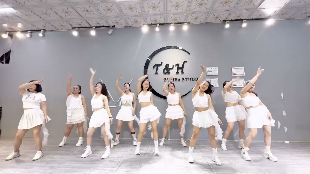 Đà Lạt hôm nay còn mưa không em?