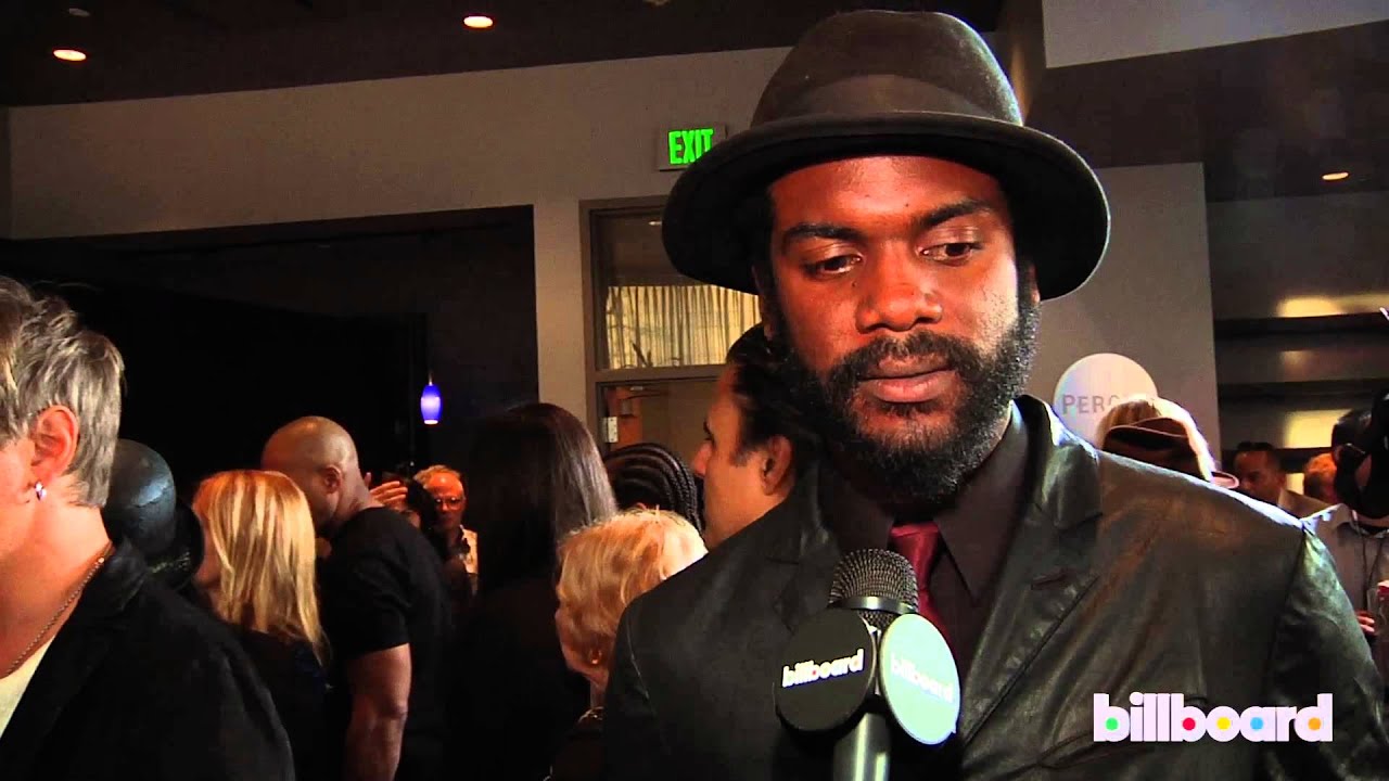 Gary Clark, Jr.: 2013 Rock & Roll Hall of Fame Red Carpet - YouTube