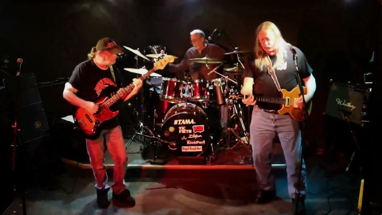 HYPYR - Smoke Some @ Corunna Road Bar