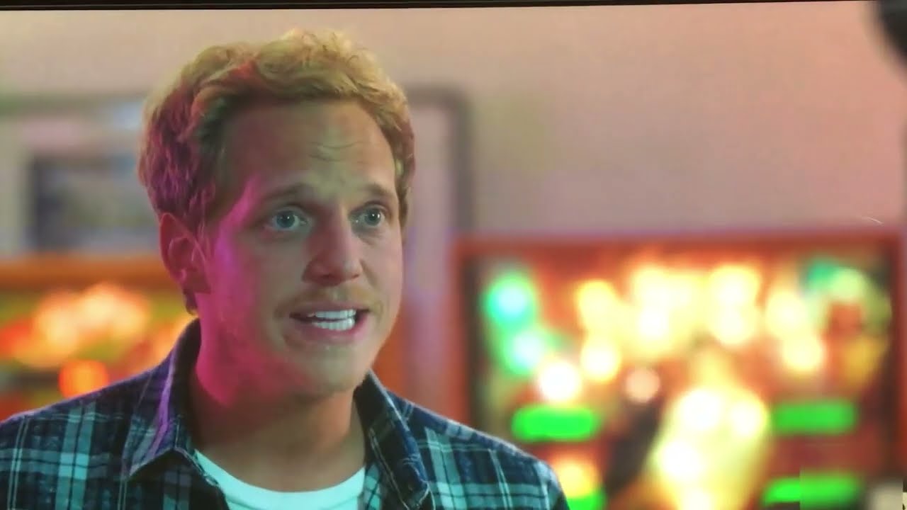Chris Geere Plays Gottlieb's Surf n Safari Pinball while conversing with Desmin Borges