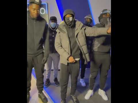(3x3) BusyGrr Freestyle 'Not Safe' in fumez the engineers studio Dissing #OFB n #AP #ALG