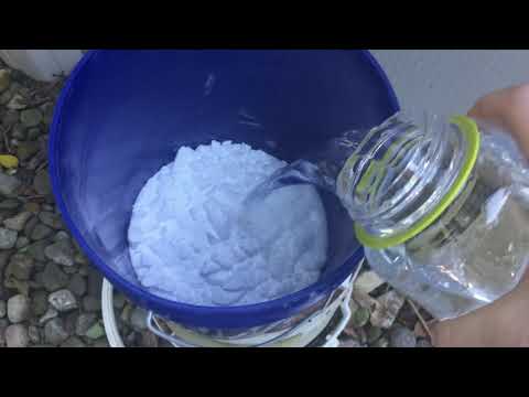 Adding baking soda and bleach to the pool