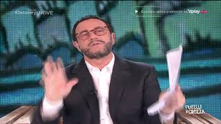 Crozza Salvini "Non posso limonare con una signora che starnutisce?" screenshot 2