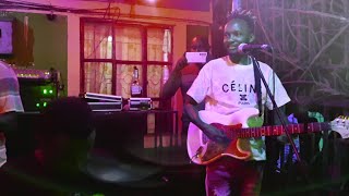 ALEX KATOMBI BAZU LIVE🔥 PERFORMING KWI KYATHI | See How He Did It 🎸 NOMA SANA🔥🔥 Fans Go Crazy @EMALI