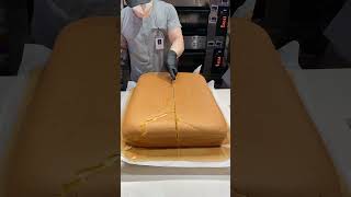 Original Jiggly Cake Cutting #shortsvideo