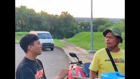 orang suwing beli roti🤣🤣🤣