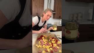 My personal favorite dinner ever!! You can change up the veggie here if you’d like!!