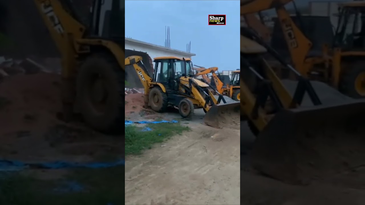 Medak Azampura Muslim Shadi Khane ke Robaro Tameerat ke Aik Hisse ko  Achanak Muncipal ke Uhdedarow